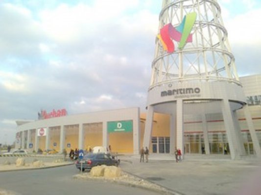 Minor predat poliţiştilor după ce a încercat să fure dintr-un magazin